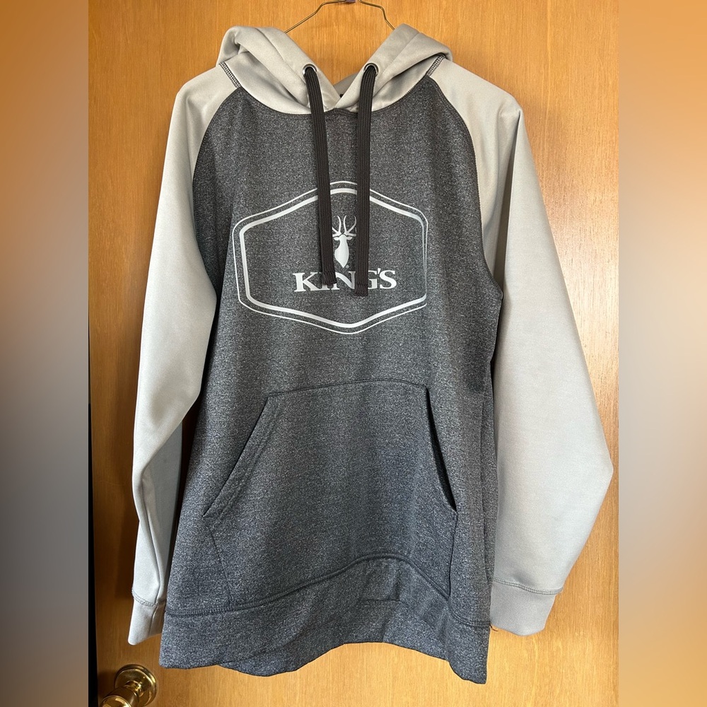 Kings camo men’s long sleeve gray hoodie sweatshirt, men’s size Medium